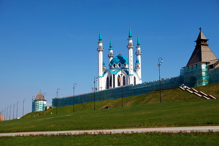У подножия Казанского кремля У подножия Казанского кремля