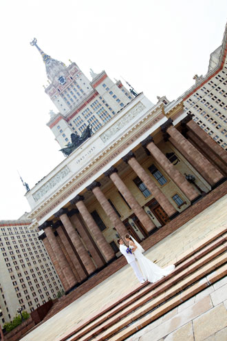 Свадебная фотосессия в Царицыно и у здания МГУ